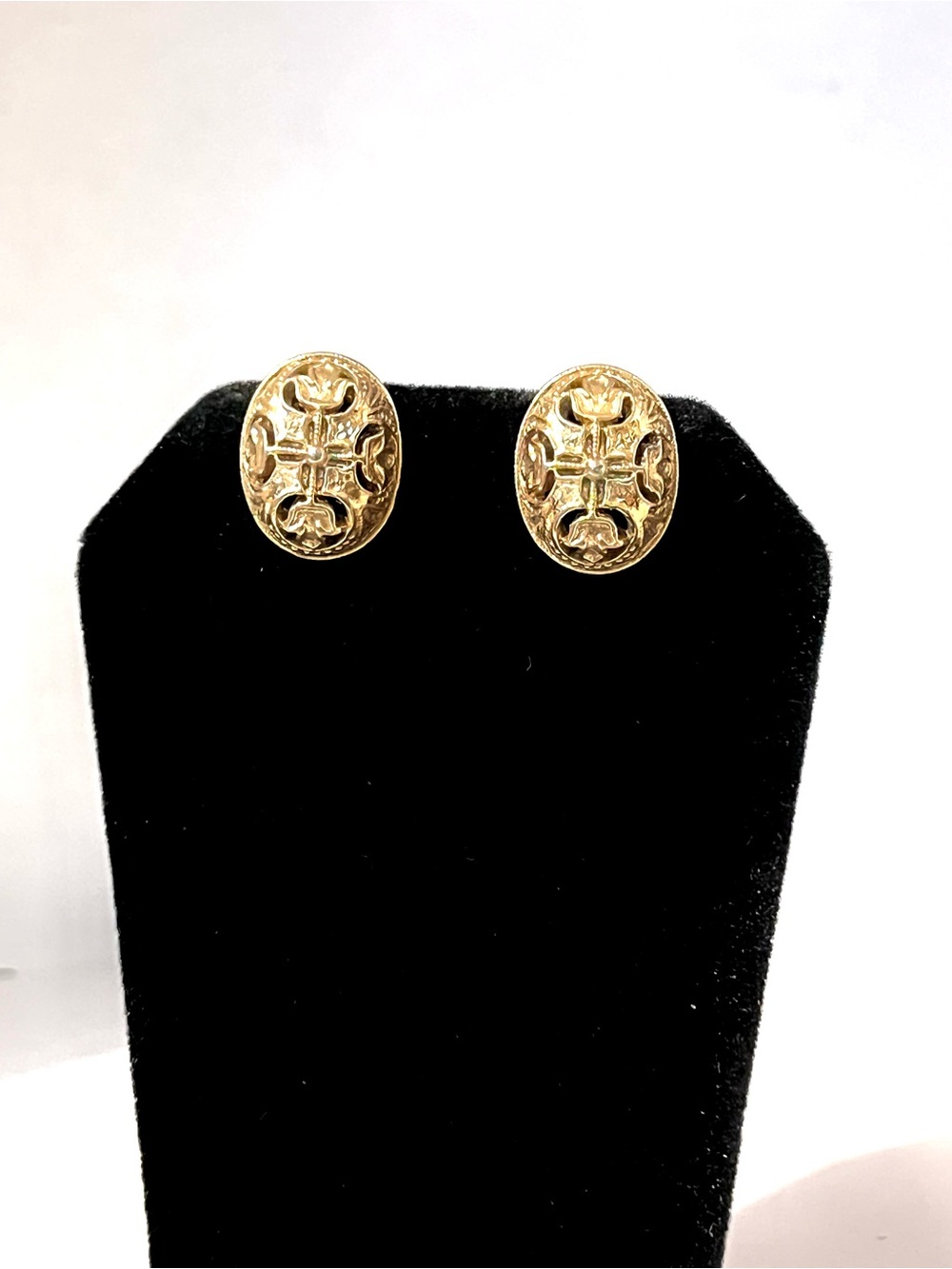 Vintage Gold tone Oval Filigree Stud Clip-on Earrings - Women Jewelry, Vintage